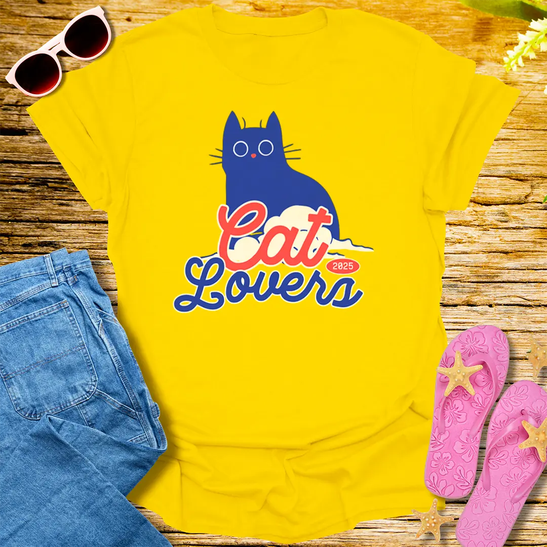 Cat Lovers 2025 T-Shirt - Daisy